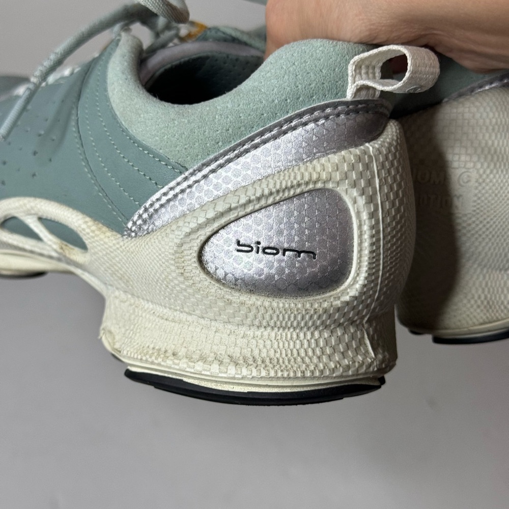 ECCO Biom C Low Women's Leather Outdoor Sneakers - Picture 8 of 10